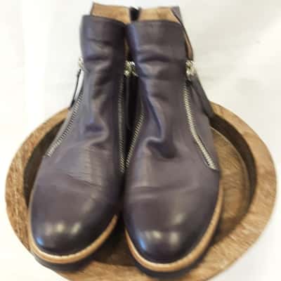 Top end size 38 Deep Purple aubergine zippered wedge heel quality leather ankle boots