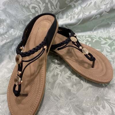 Novo Womens  Size 7 Black  