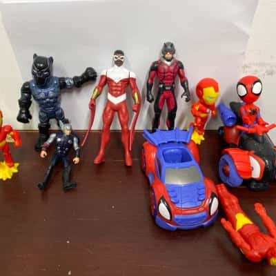 Mixed Set of Marvel Avengers Action Figures and Cars 