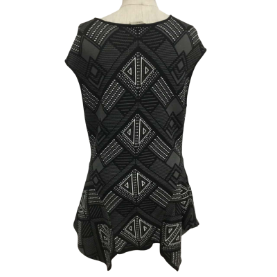 Thurley  Size L Sleeveless Knitted Top Black  / Grey / White 