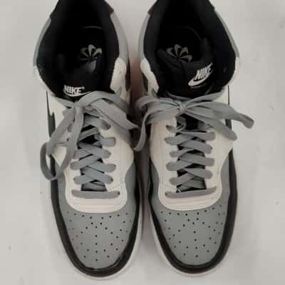 Nike Unisex  Size 8 Black  / Grey / White Sneakers 