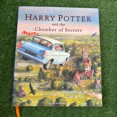 Harry Potter And The Chamber Of Secrets Illustrated Edition By J.K. Rowling (Hardcover)