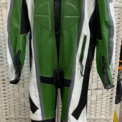 Motorcycle suit 