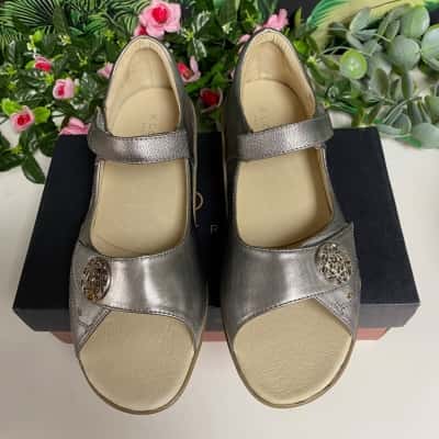 Womens Pewter Shoes “Venice” Size 41