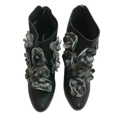 Django & Juliette  Womens  Size 40 "Prank" High Heel Black Leather Shoes with Flowers 