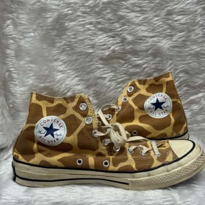 Converse Mens  Size 8 Sneakers Animal print 
