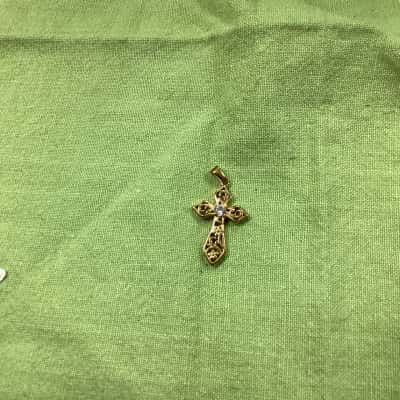  Womens Pendant glass gold tone pendant crucifix (jb)