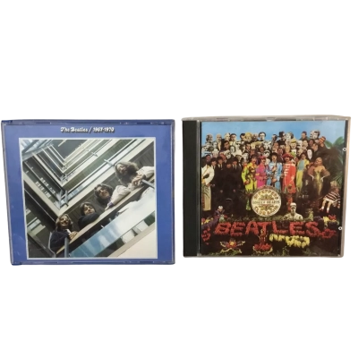 Vintage CD ‘S Beatles Sets as pictured 