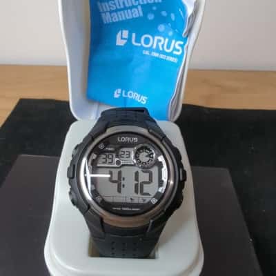  Mens Lorus Sports Watch