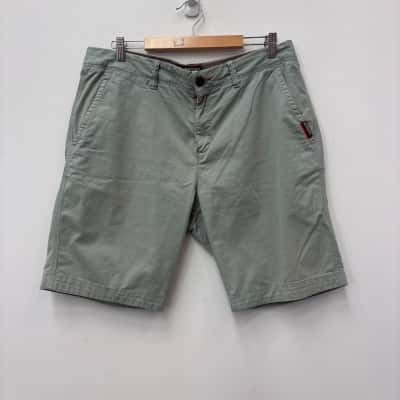 Superdry Mens   Green / Olive  Chinoshorts Slim  size 36W