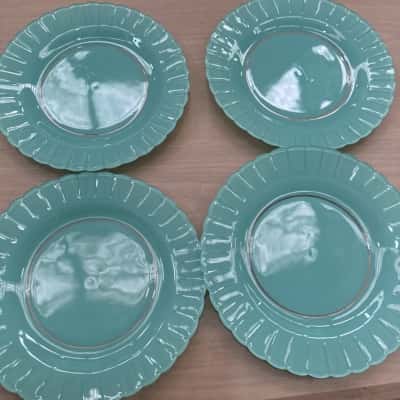 Set of 4 Duralex flower-shaped plates in green 1950, Vintage