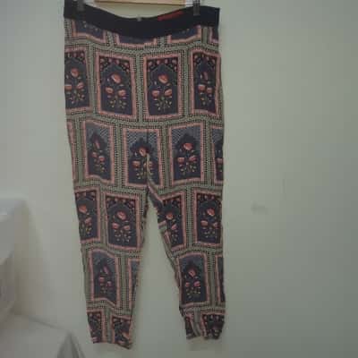 Tigerlily Patterned Straight Leg Pants