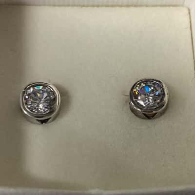  Sterling silver stud earrings 