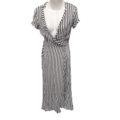 BNWT Bardot Andie Wrap Dress - Size 8