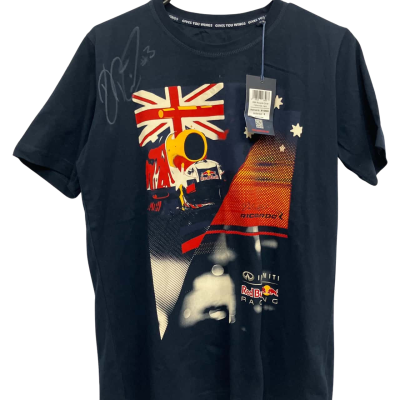 Autographed Infiniti Red Bull Racing, Daniel Ricciardo T Shirt 