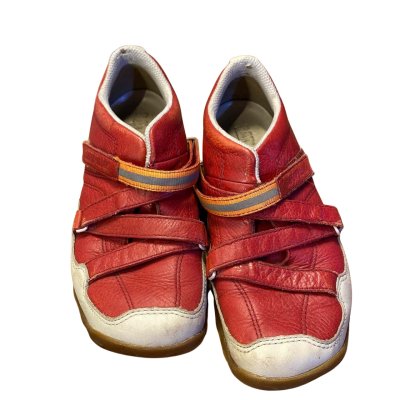  Womens  Size 4.5 Sneakers Red 