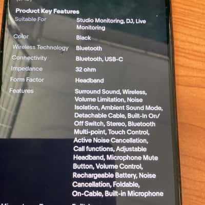 JBL Live 660NC Wireless Noise Cancelling Headphones.