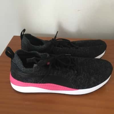 NWOT Puma SoftFoam Comfort Womens Shoes  Size 10 / 43 / 9 Pink  / White 