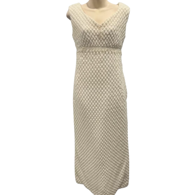 Vintage Look Womens  Size 10 / 12 Formal Dress / Maxi Dress / Wedding Dress Off White 
