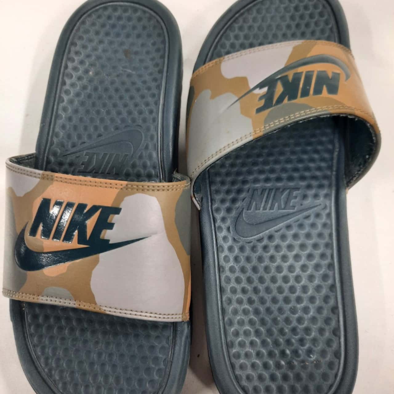 mens nike slides free shipping