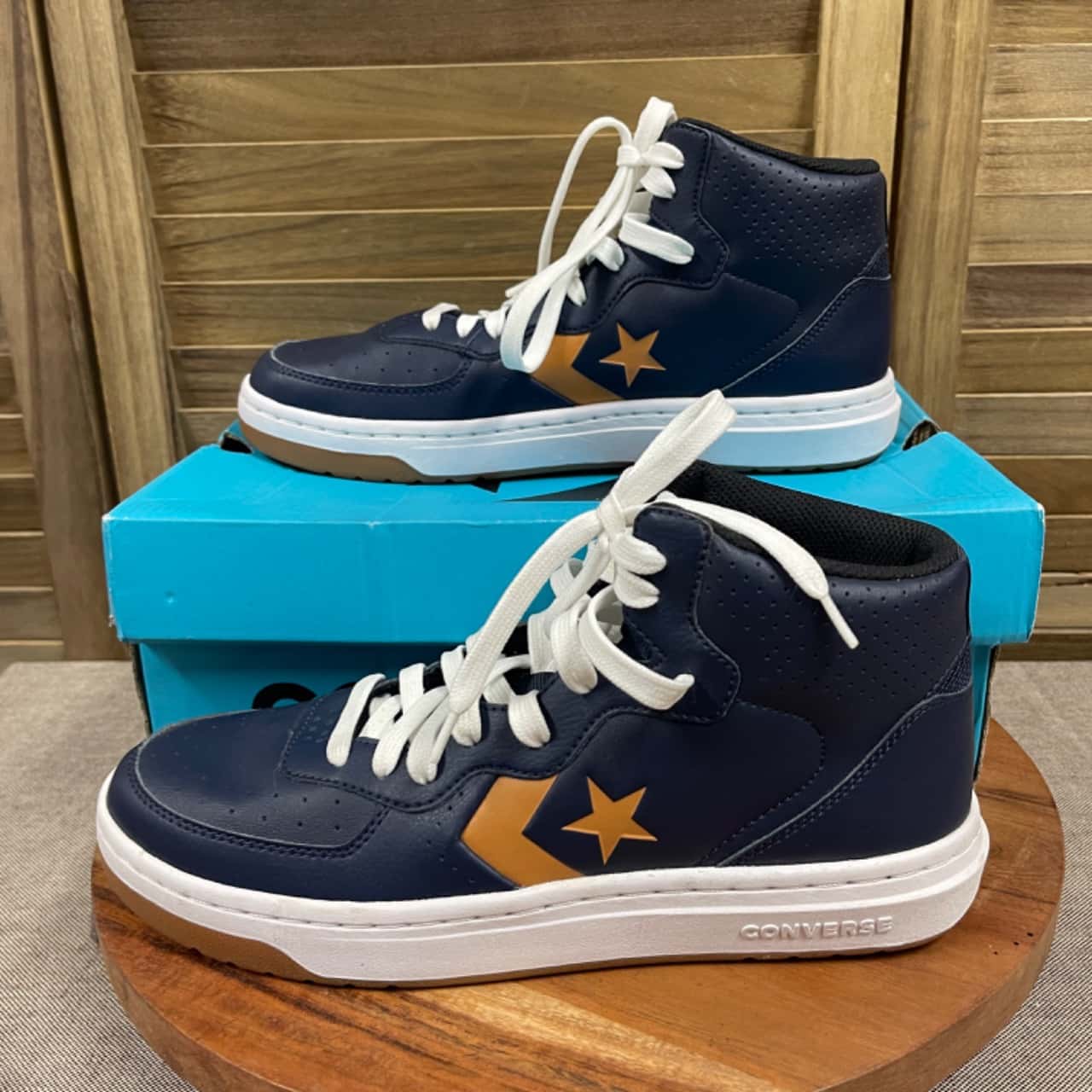 converse rival trainers