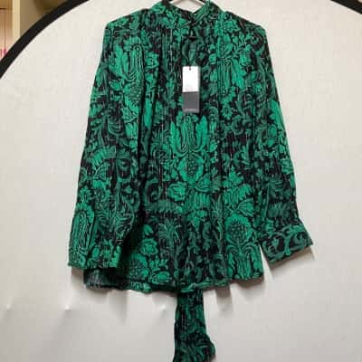 Taking Shape Womens Size 12 Black / Green Shirt