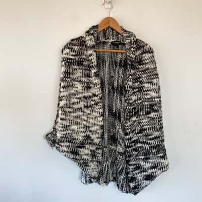 Forever 21 Black White Knit Cardigan  Size S
