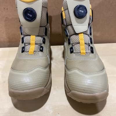 Oasis’s Mens  Size 10.5 Work Boots Natural 