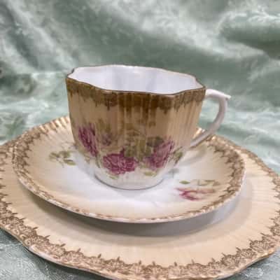 Victoria Flower cup + saucer set