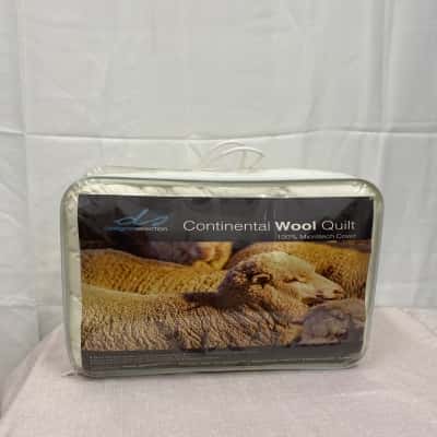 Designer Selection Continental Wool quilt  Queen Size