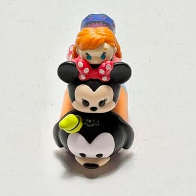 Set of 3 Lrge med Sml  Collectible Disney Tsum Tsum figures Goofy, Minnie, Anna