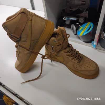 Nike Womens High Top Size 8US Brown Tan Pre Owned 