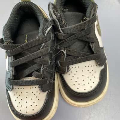 Nike Air Jordan Toddler Army Green Size EU 22 , US 6C