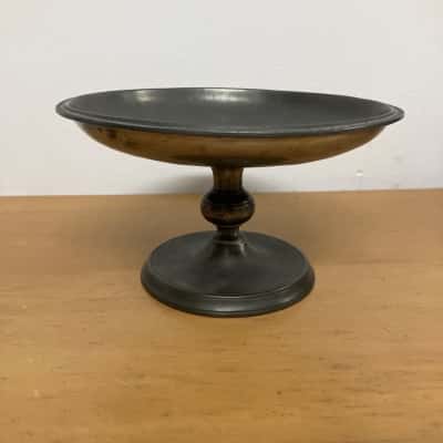 Gorgeous vintage Centrepiece, footed platter in pewter