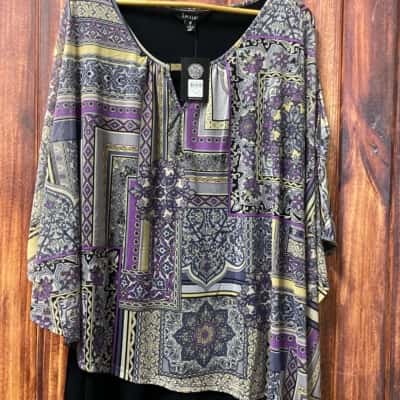 beme  Size M Black  / Purple patterned top new 