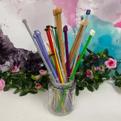 20x assorted knitting needles 
