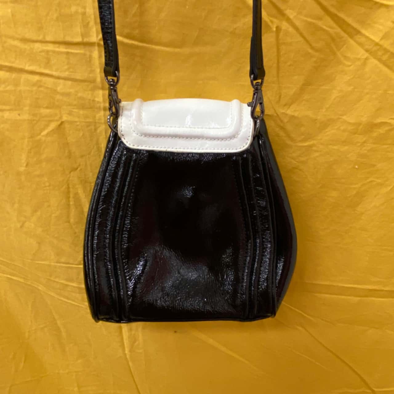 Mimco Womens Cross Body Bag Black / White (s)