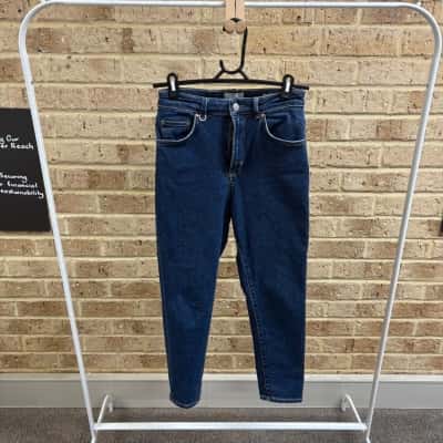 Neuw Womens Lola blue jeans Size 27 