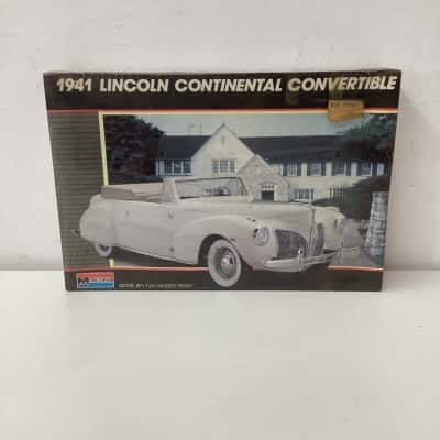 Monogram 1941 Lincoln Continental Convertible - 1:24 Model Kit