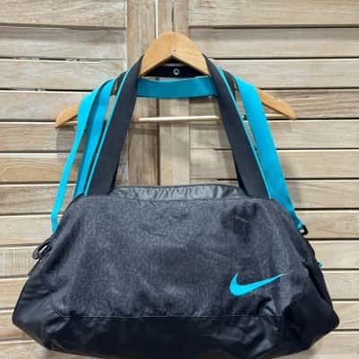 Nike Womens Black/blue gym bag