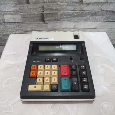 early 1970 Triumph  ADLE L1219 desk calcuator   