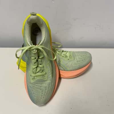 Asics Novablast Running Shoes Size 11 