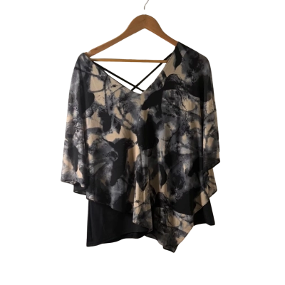 Liz Jordan Womens  Size 12 Short Sleeve Top Beige / Black  / Grey 
