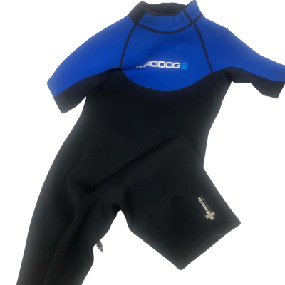 Mad Dog Wetsuit Kids  Short Leg Size 12 Black / Blue / White 