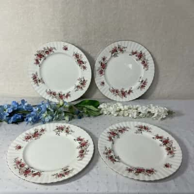 Royal Albert "Lavender Rose" Bone China Set of 4 Dinner Plates