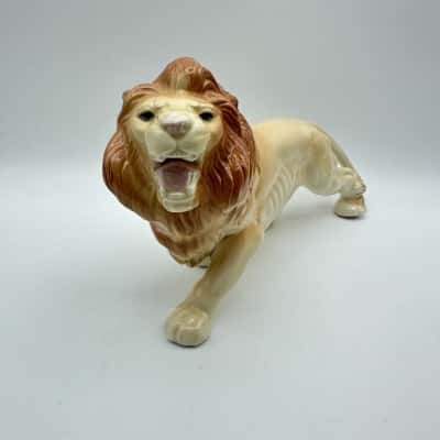 Gorgeous Ceramic Lion Figure 