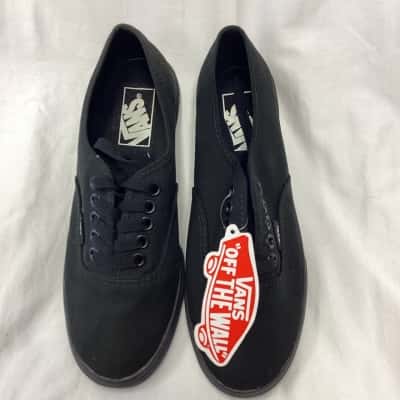 Vans Womens US Size 6.5 Black BNWT / in box