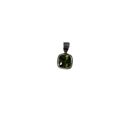  Womens Pendant Green  Peridot/ Silver 