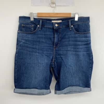 Levi Strauss & Co. Blue Classic Bermuda Denim Shorts  Size 18 