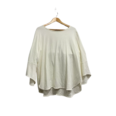 Capture, Womens, Size 22, long-sleeved beige top with octagonal pattern